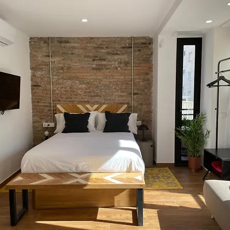 A 15 Min De Ramblas En Metro Apartment