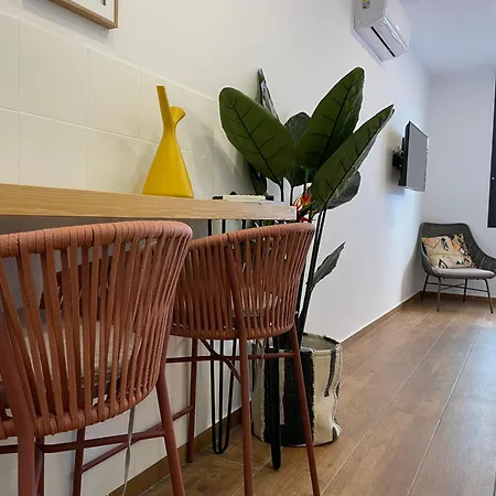 A 15 Min De Ramblas En Metro Apartment *