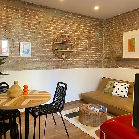 A 15 Min De Ramblas En Metro Apartment *