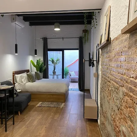 A 15 Min De Ramblas En Metro Apartment *